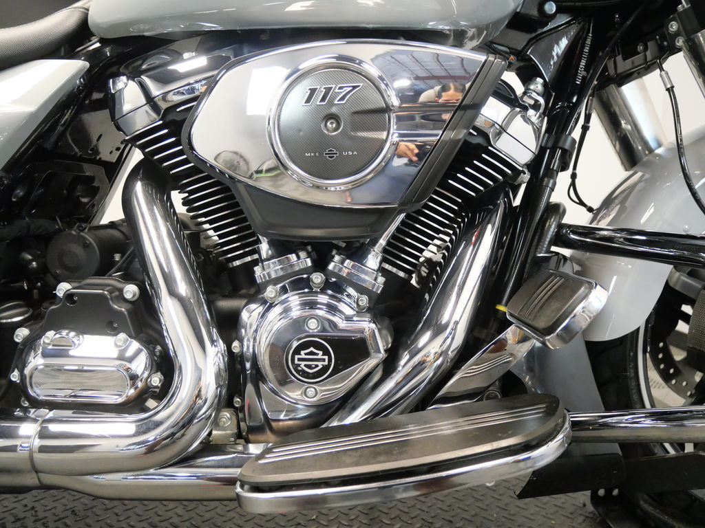 Street Glide®