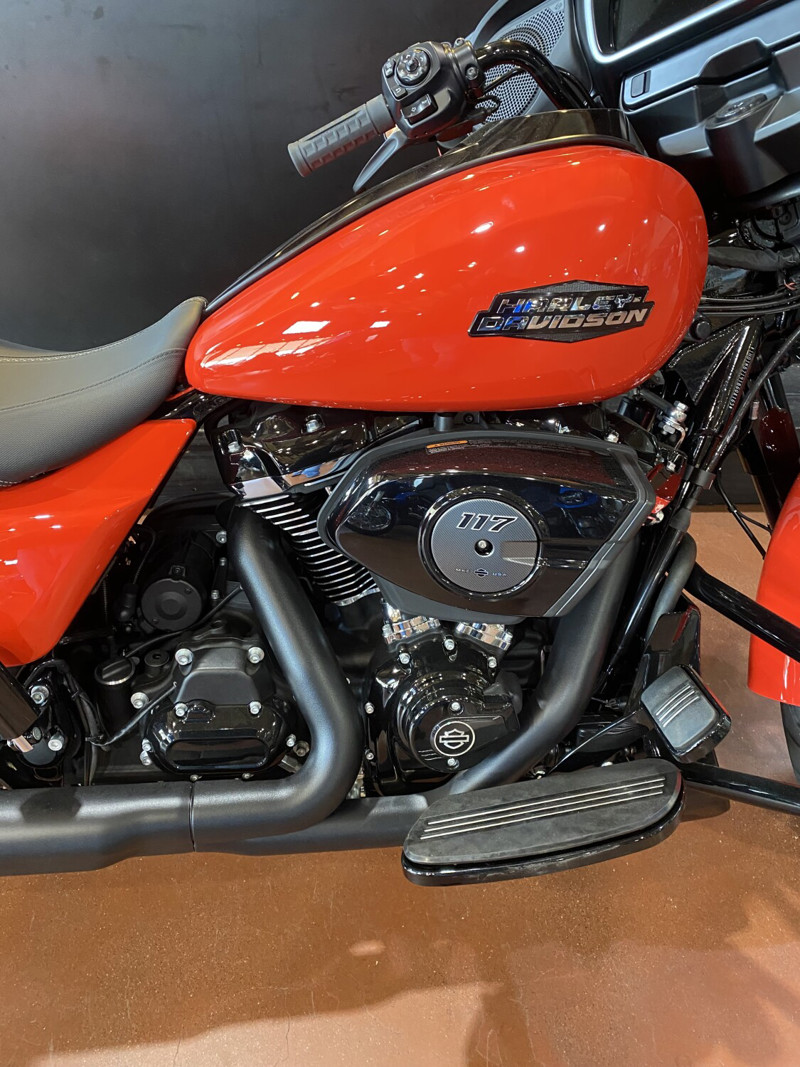 Street Glide®