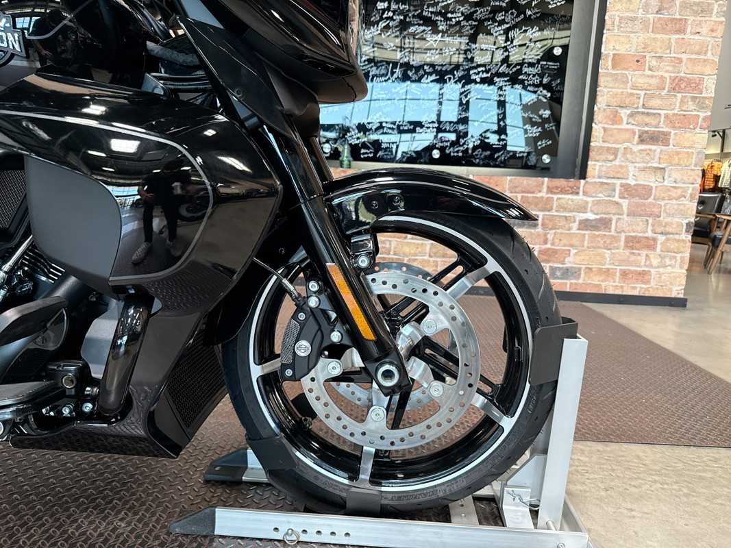 Street Glide® Ultra