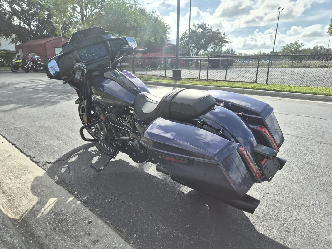 Street Glide®