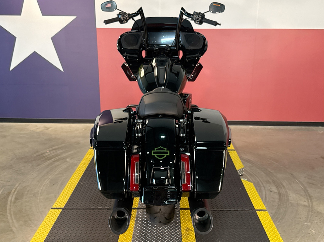 Road Glide®