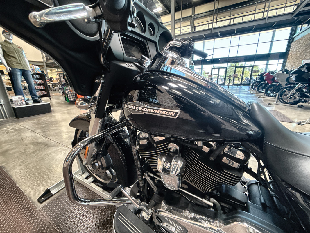 Street Glide®