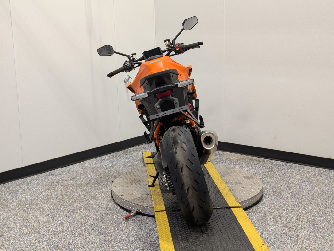 1390 Super Duke R