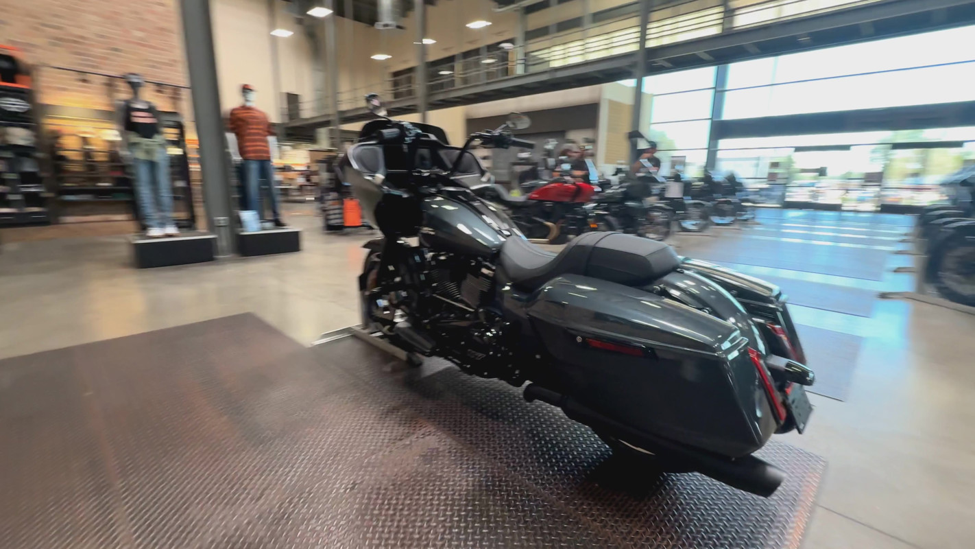 Road Glide®