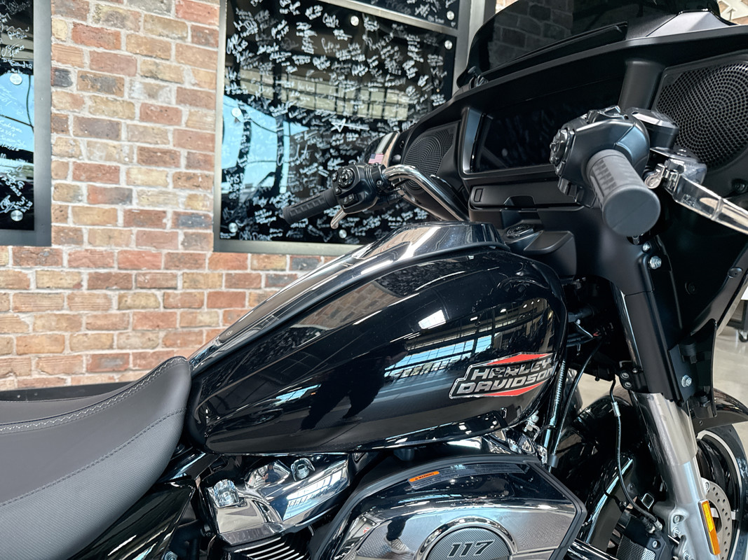 Street Glide®