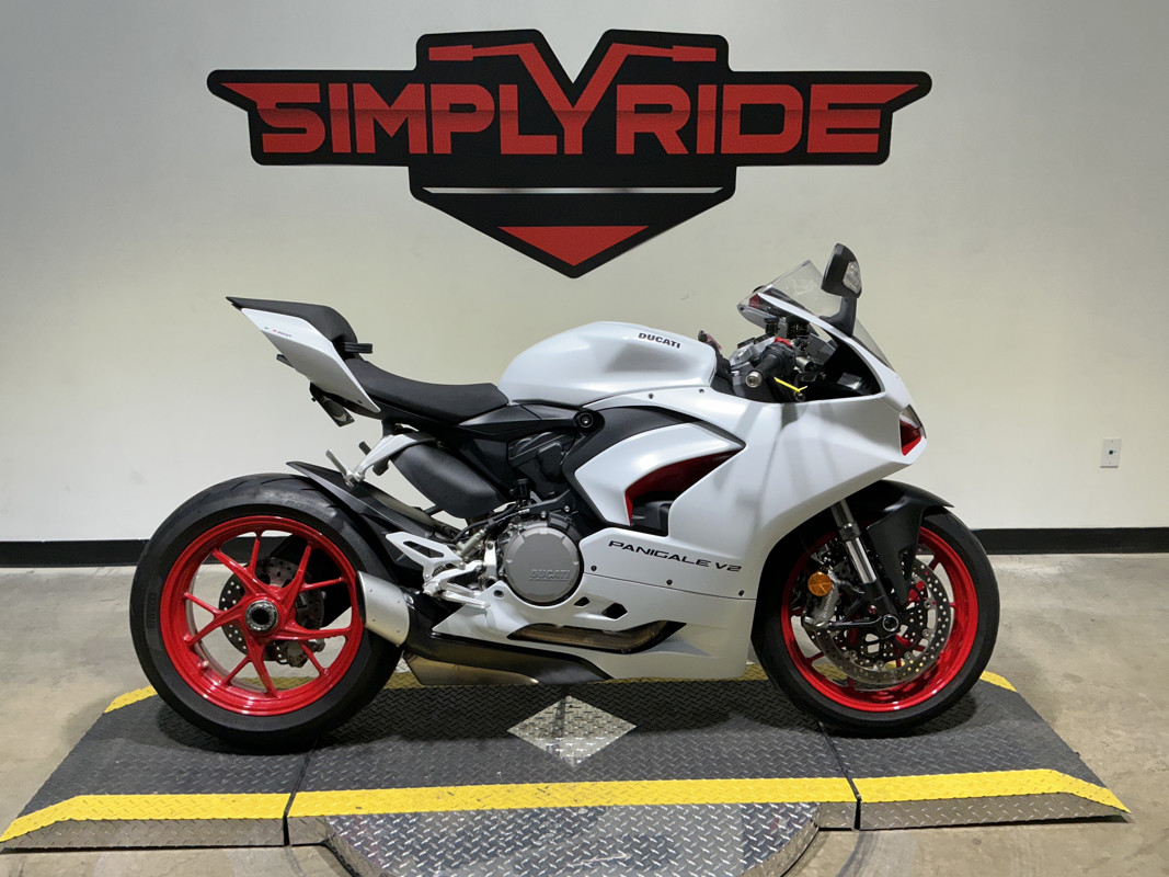 Panigale V2