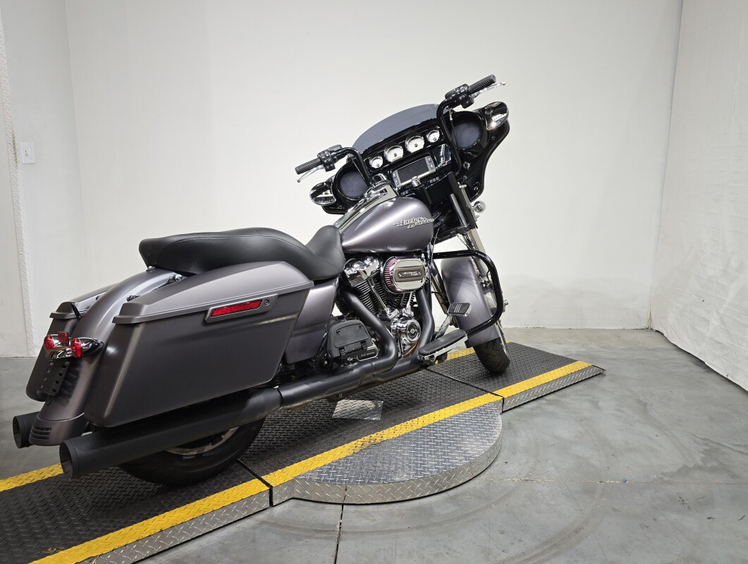 Street Glide® Special