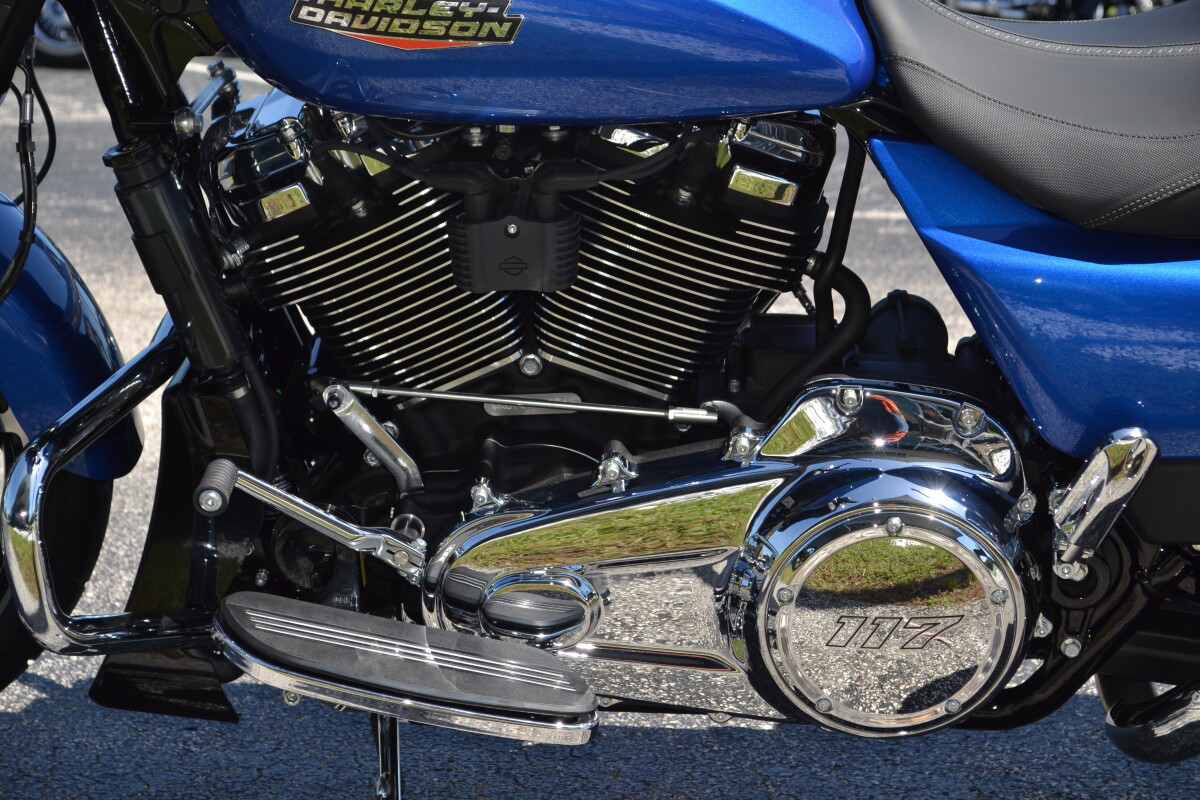Street Glide®