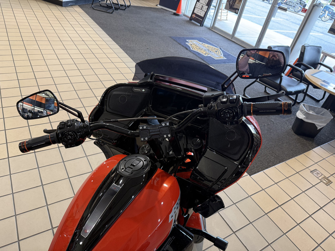 CVO® Road Glide®