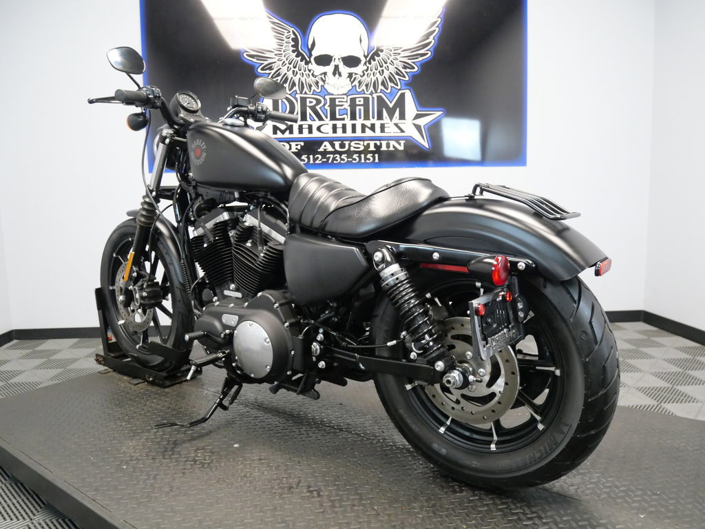 Iron 883®