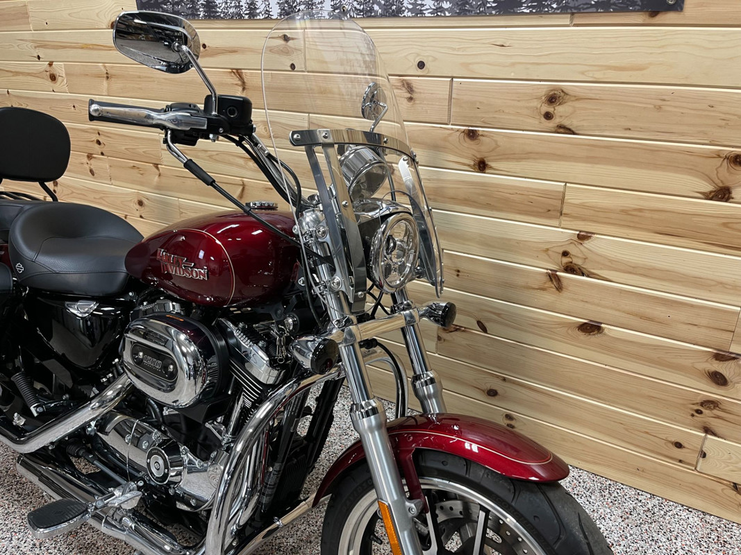 Sportster® SuperLow® 1200T