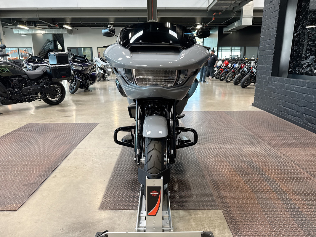 Road Glide®