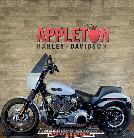 Street Bob®
