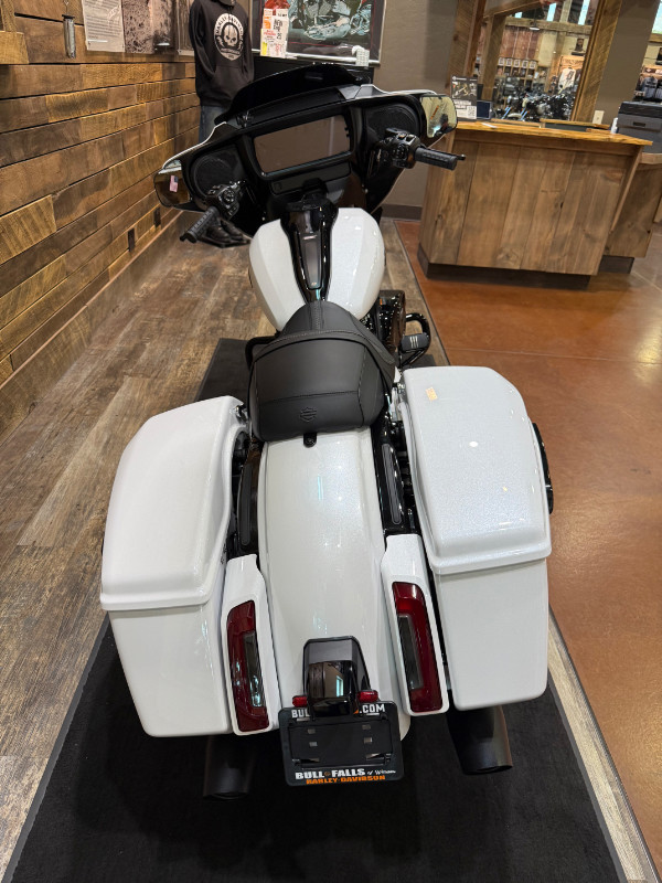 Street Glide®