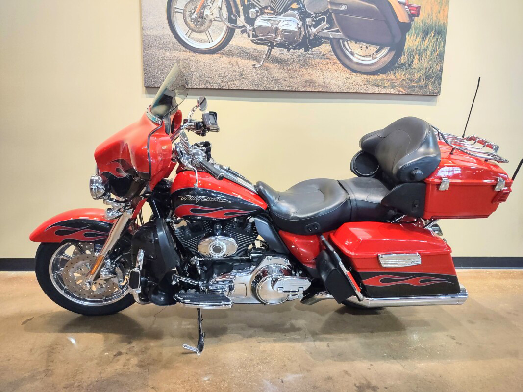 CVO® Ultra Classic® Electra Glide® 