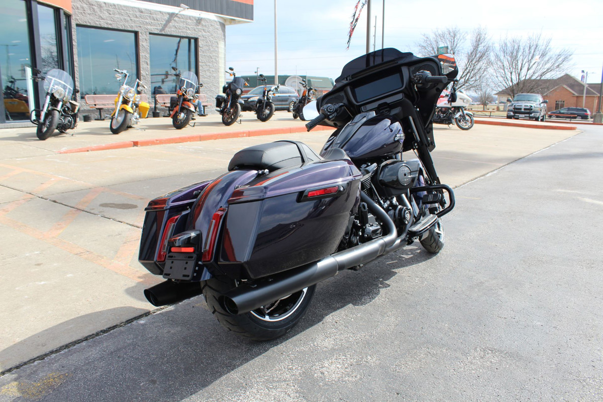 Street Glide®