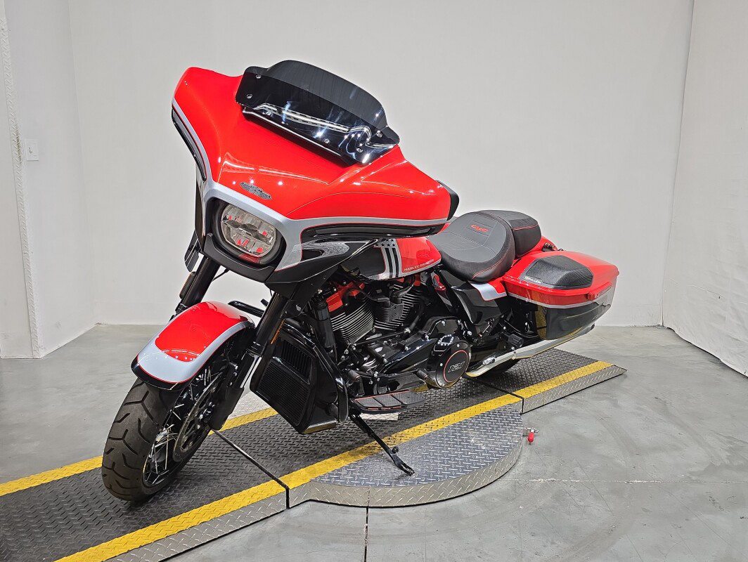 CVO® Street Glide®