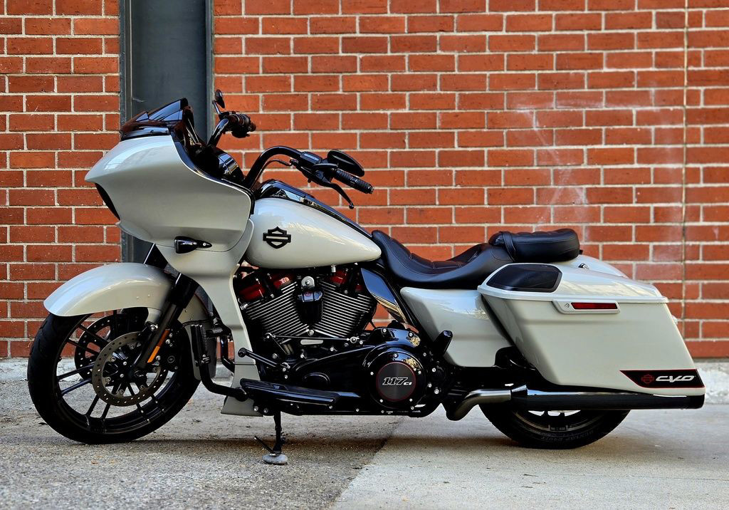 CVO® Road Glide®