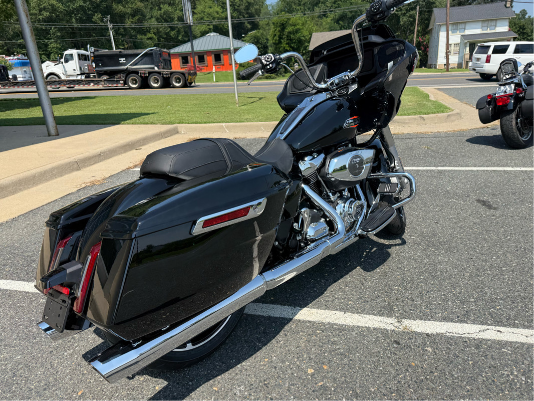 Road Glide®