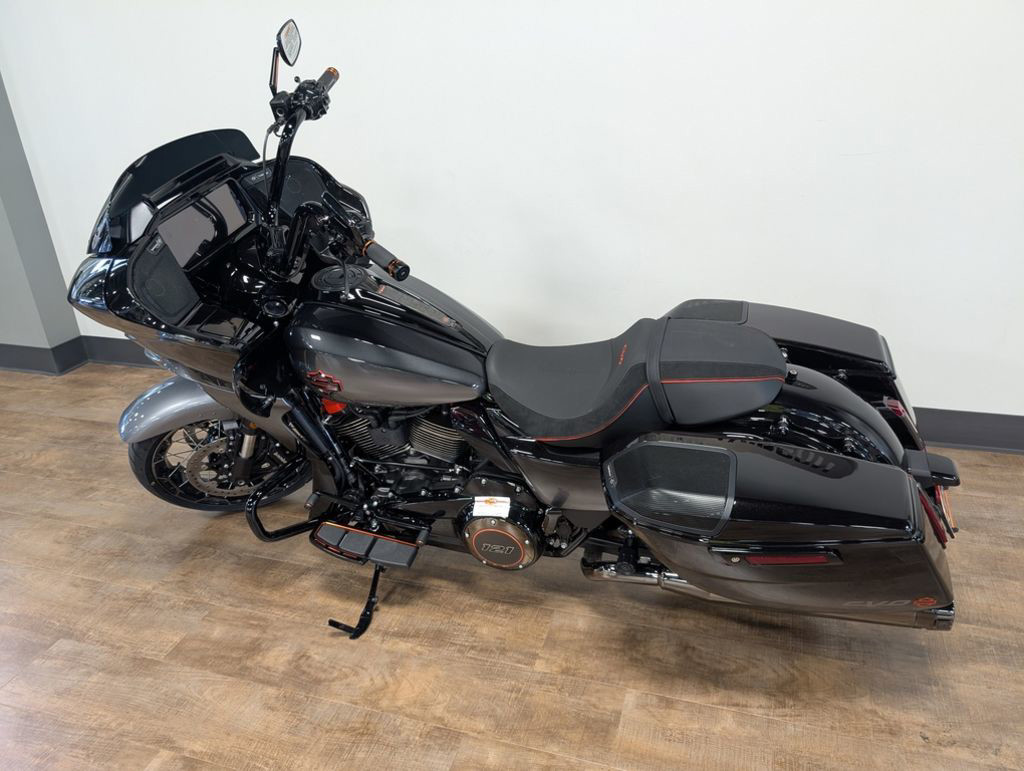 CVO® Road Glide®