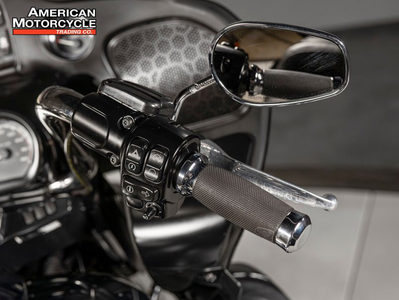 Road Glide® Ultra