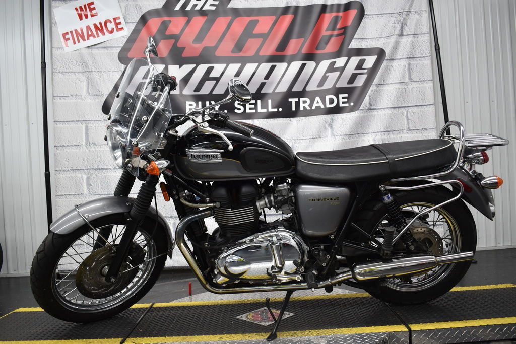 Bonneville T100