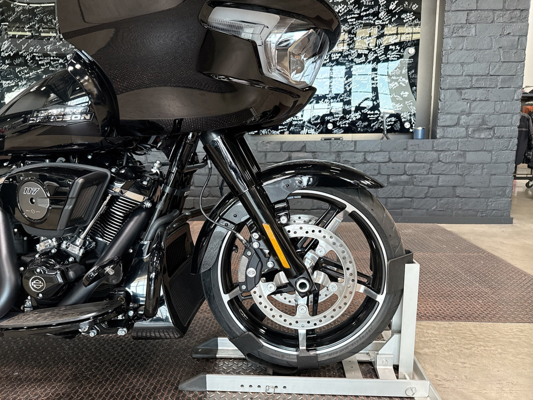 Road Glide®
