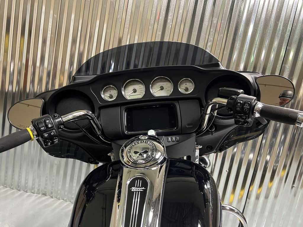 Street Glide®