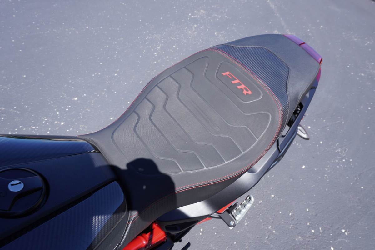FTR R Carbon