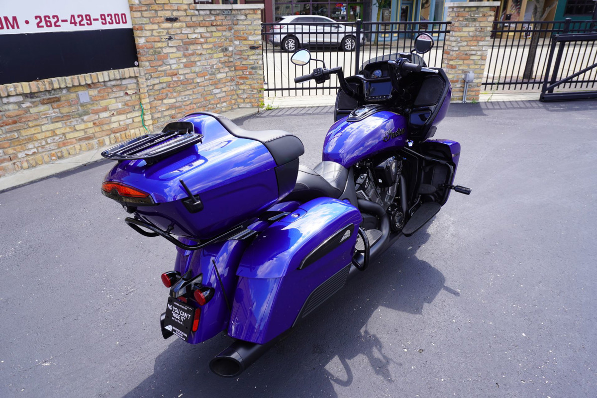 Pursuit Dark Horse Premium Package