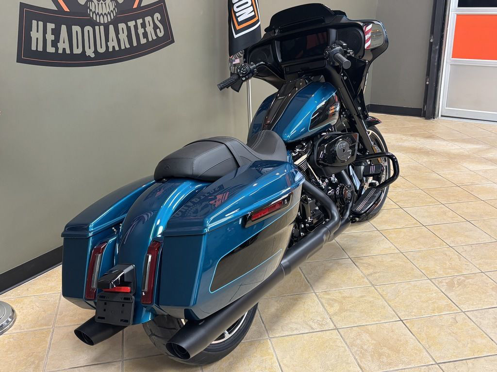 Street Glide®