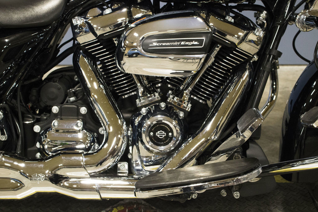 Road Glide®