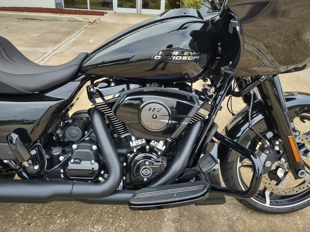 Road Glide®