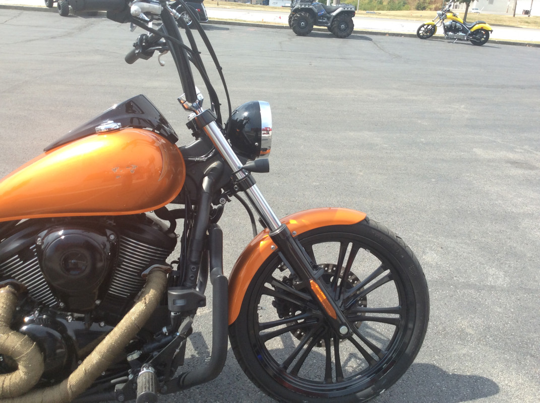 Vulcan 900 Custom
