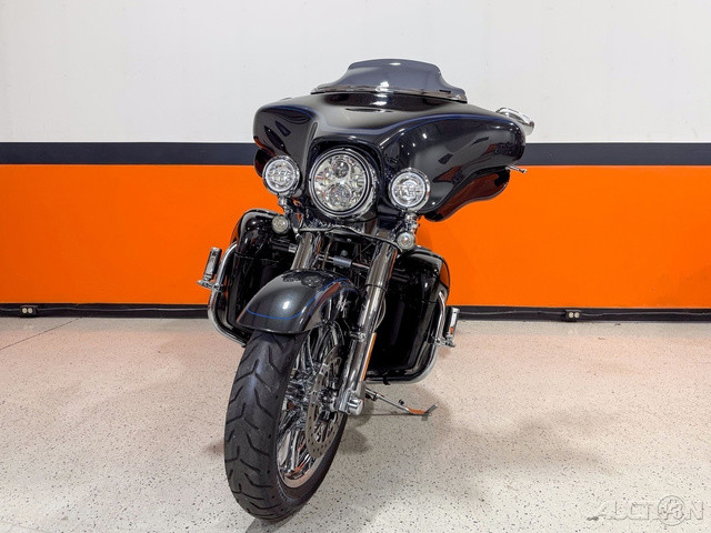CVO® Ultra Classic® Electra Glide® 110th Anv. Ed.