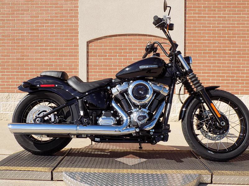 Street Bob®