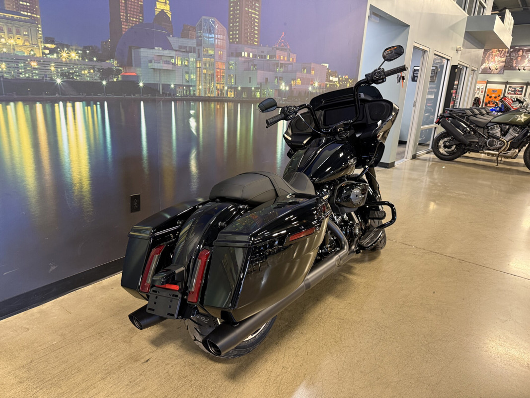 Road Glide®