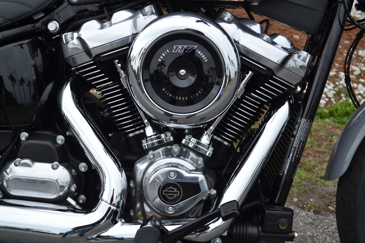 Street Bob®