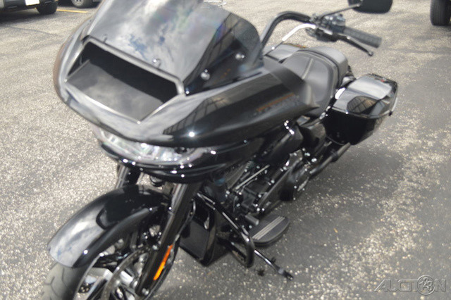 Road Glide®