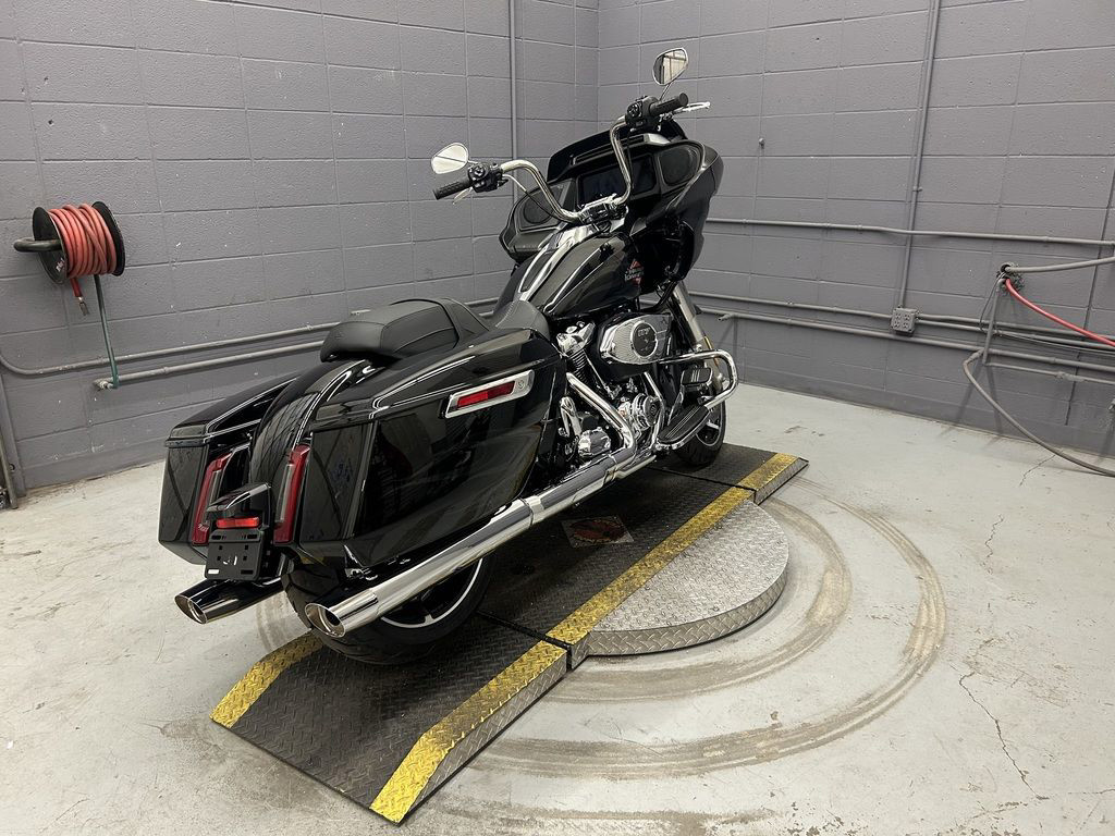 Road Glide®