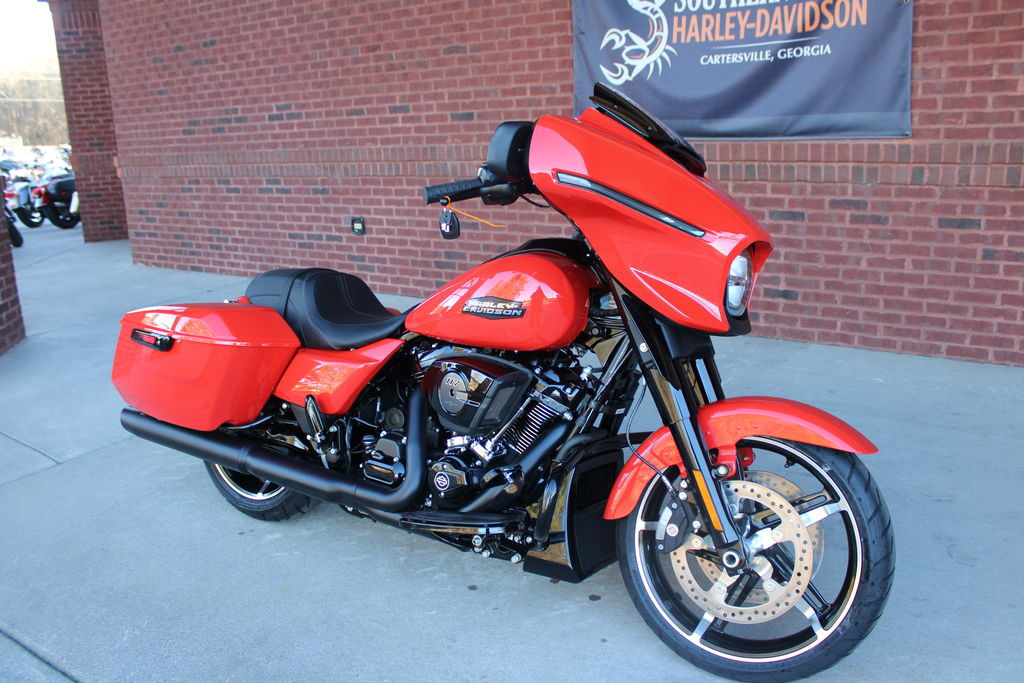 Street Glide®
