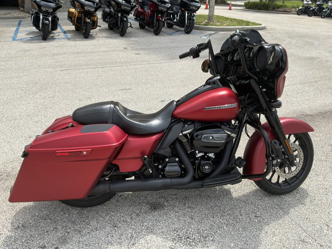 Street Glide® Special