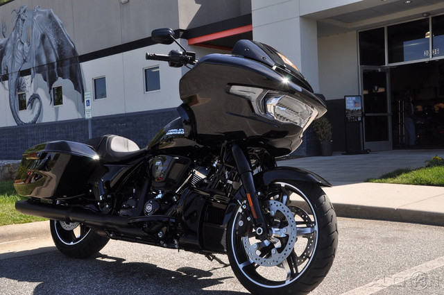 Road Glide®