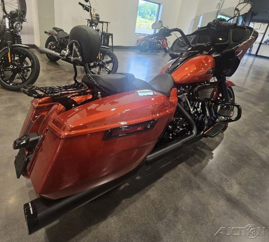 Road Glide®