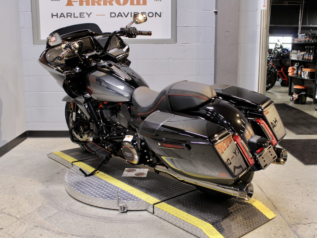 CVO® Road Glide®