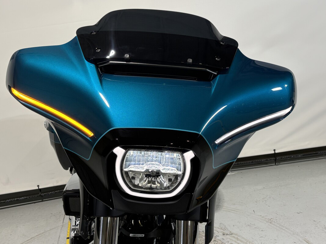 Street Glide®