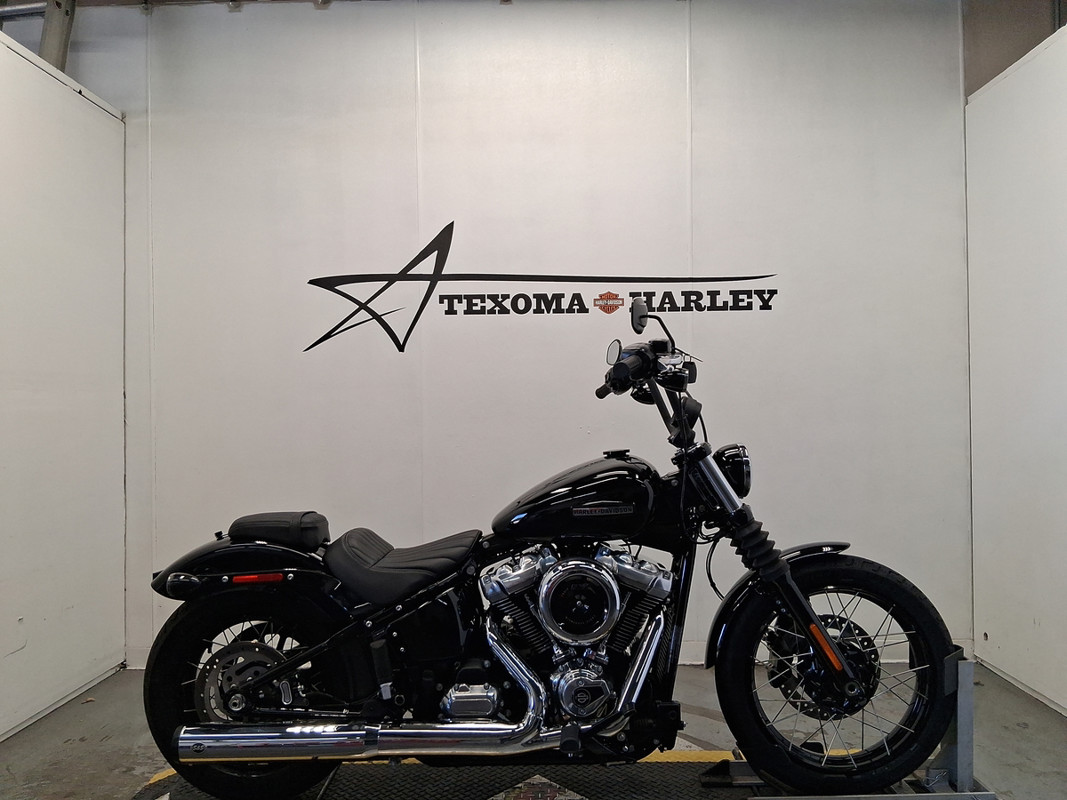 Street Bob®
