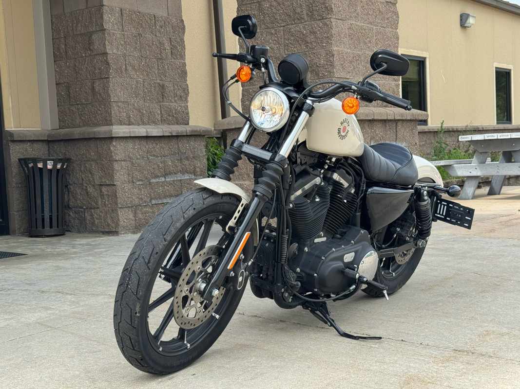 Iron 883®