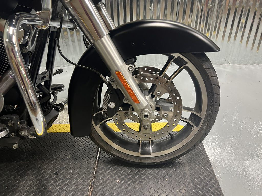 Road Glide®