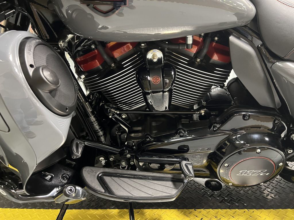 CVO® Street Glide®